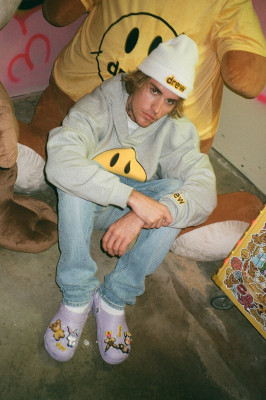 Colaboração Crocs x Drew House