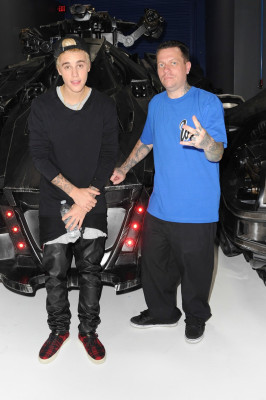 07.12 | Grande inauguração da sede da West Coast Customs em Burbank, Califórnia.