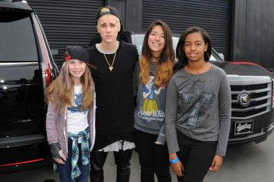 07.12 | Grande inauguração da sede da West Coast Customs em Burbank, Califórnia.