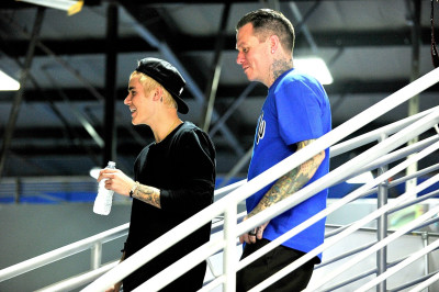 07.12 | Grande inauguração da sede da West Coast Customs em Burbank, Califórnia.