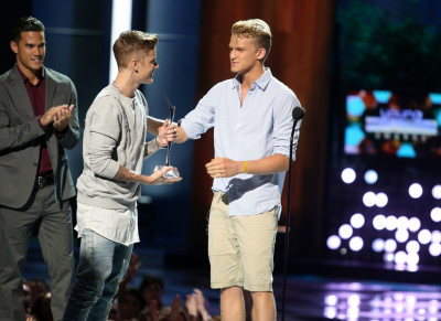 27.07 | Young Hollywood Awards, apresentado por Samsung Galaxy.