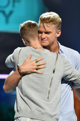 27.07 | Young Hollywood Awards, apresentado por Samsung Galaxy.