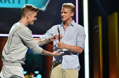 27.07 | Young Hollywood Awards, apresentado por Samsung Galaxy.