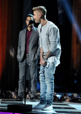 27.07 | Young Hollywood Awards, apresentado por Samsung Galaxy.