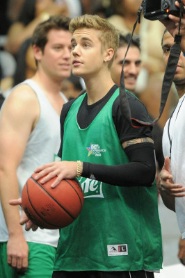 28.06 | BET Experience no L.A. LIVE — Jogo de Basquete das Celebridades da Sprite.