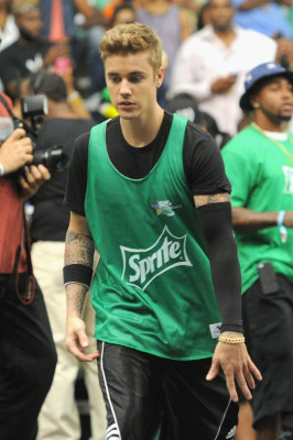 28.06 | BET Experience no L.A. LIVE — Jogo de Basquete das Celebridades da Sprite.
