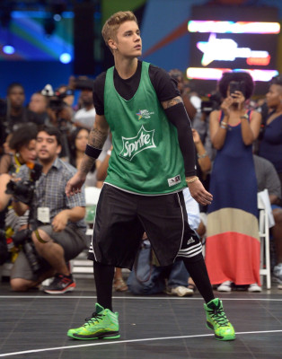 28.06 | BET Experience no L.A. LIVE — Jogo de Basquete das Celebridades da Sprite.