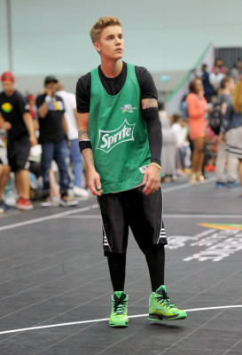 28.06 | BET Experience no L.A. LIVE — Jogo de Basquete das Celebridades da Sprite.