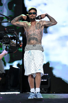 18.07 | Performando no 3º dia do Fanatics Fest NYC, em Nova York.