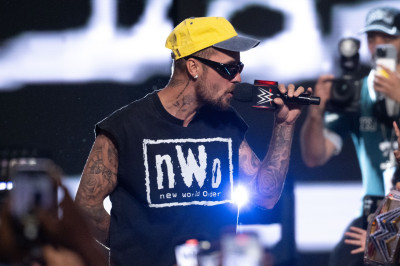 18.07 | Performando no 3º dia do Fanatics Fest NYC, em Nova York.