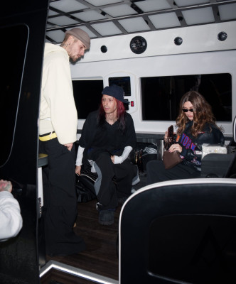 01.02 | Aparição de Justin e Hailey Bieber, Nova York.