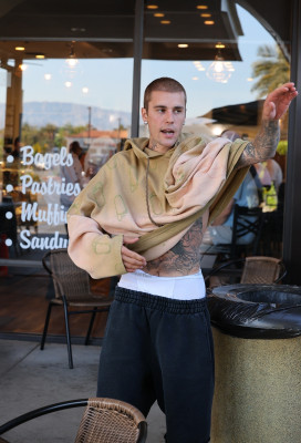 09.04 | Tomando café com amigos em Palm Springs.