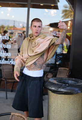09.04 | Tomando café com amigos em Palm Springs.