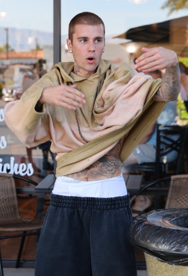 09.04 | Tomando café com amigos em Palm Springs.