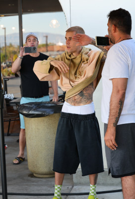 09.04 | Tomando café com amigos em Palm Springs.