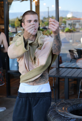 09.04 | Tomando café com amigos em Palm Springs.