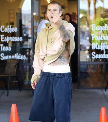 09.04 | Tomando café com amigos em Palm Springs.