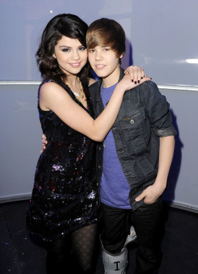 31.12 | A Festa de Ano Novo de Dick Clark com Ryan Seacrest