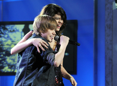 31.12 | A Festa de Ano Novo de Dick Clark com Ryan Seacrest