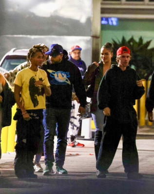 06.01 | Curtindo a noite com amigos no Wally’s em Los Angeles