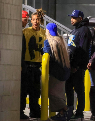 06.01 | Curtindo a noite com amigos no Wally’s em Los Angeles