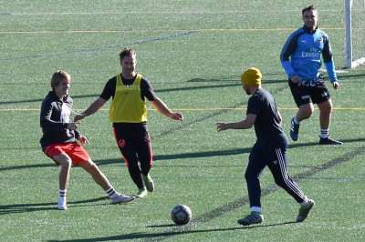 21.12 | Jogando futebol na University of California em Los Angeles, CA.