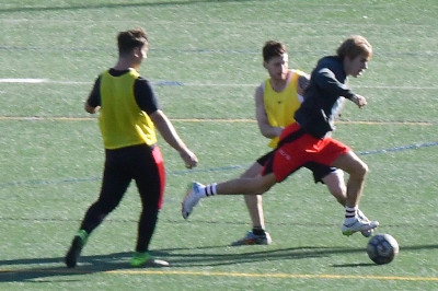 21.12 | Jogando futebol na University of California em Los Angeles, CA.