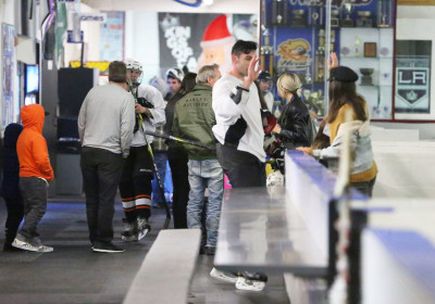 18.12 | No Los Angeles Kings Valley Ice Center em Panorama City, CA.