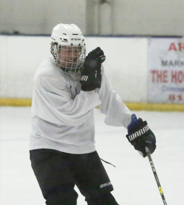 18.12 | Justin Bieber no Los Angeles Kings Valley Ice Center em Panorama City, CA.
