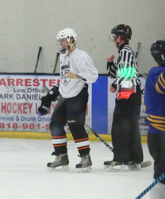 18.12 | Justin Bieber no Los Angeles Kings Valley Ice Center em Panorama City, CA.