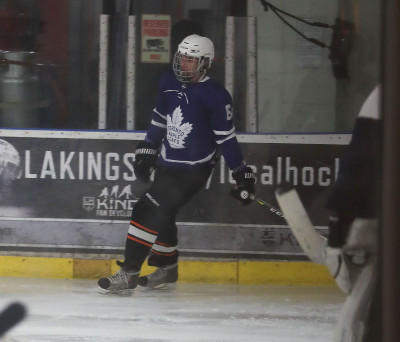 17.12 | Justin Bieber no Los Angeles Kings Valley Ice Center em Panorama City, Califórnia