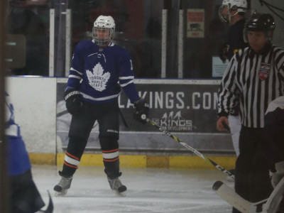 17.12 | Justin Bieber no Los Angeles Kings Valley Ice Center em Panorama City, Califórnia