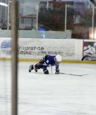17.12 | Justin Bieber no Los Angeles Kings Valley Ice Center em Panorama City, Califórnia