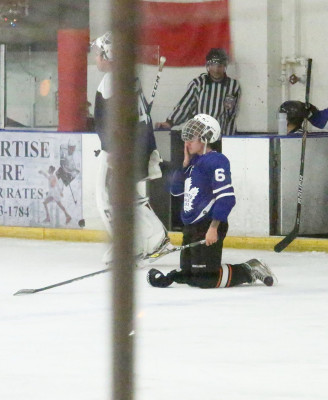 17.12 | Justin Bieber no Los Angeles Kings Valley Ice Center em Panorama City, Califórnia