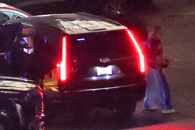 26.08 | Justin Bieber chegando a um cinema em Los Angeles, Califórnia.