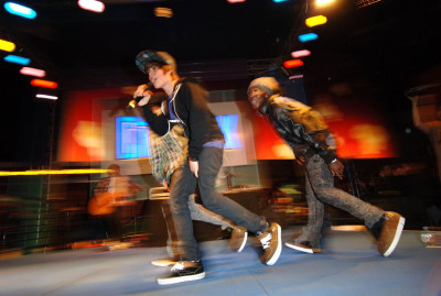 17.11 | lançamento do CD no Hard Rock Cafe de Hollywood.