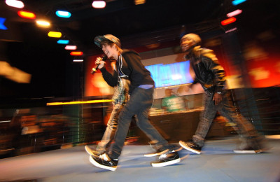 17.11 | lançamento do CD no Hard Rock Cafe de Hollywood.