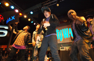 17.11 | lançamento do CD no Hard Rock Cafe de Hollywood.