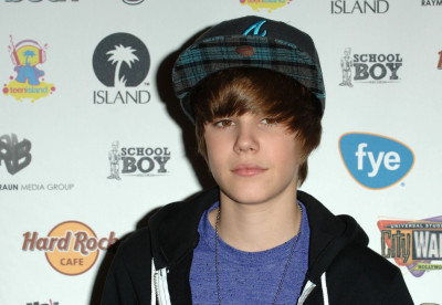 17.11 | lançamento do CD no Hard Rock Cafe de Hollywood.