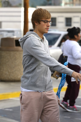 19.01 | Justin é fotografado em Los Angeles, CA