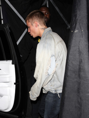 26.01 | Deixando um restaurante em West Hollywood, CA