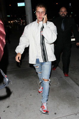 27.01 | Chegando em restaurante em Los Angeles, Califórnia