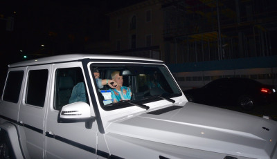 03.01 | Justin Bieber é fotografado deixando o Mastro’s Steakhouse em Beverly Hills, CA