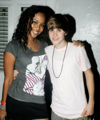 19.08 | Justin Bieber conhecendo fãs em Barbados