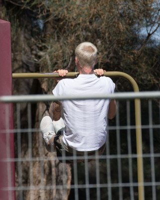 03.06 | Justin Bieber é fotografado em Perth, na Austrália