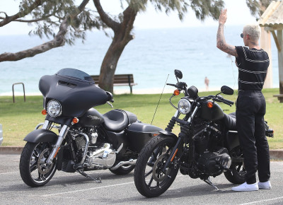 03.08 | Justin Bieber é fotografado em Perth, na Austrália