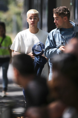 03.11 | Justin Bieber é fotografado em Melbourne, na Austrália