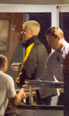 03.11 | Justin Bieber é fotografado em um iate em Melbourne, na Austrália