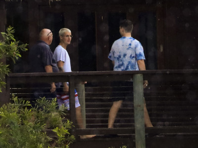14.03 | Justin Bieber é fotografado em Queensland, na Austrália