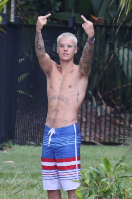 14.03 | Justin Bieber é fotografado em Queensland, na Austrália